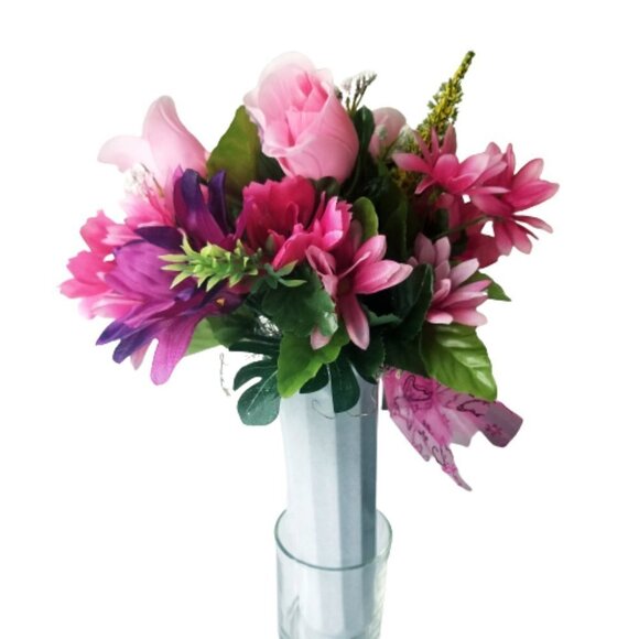 Cemetery Flowers in Spiked Cone  🌺 - Picture 8 of 9